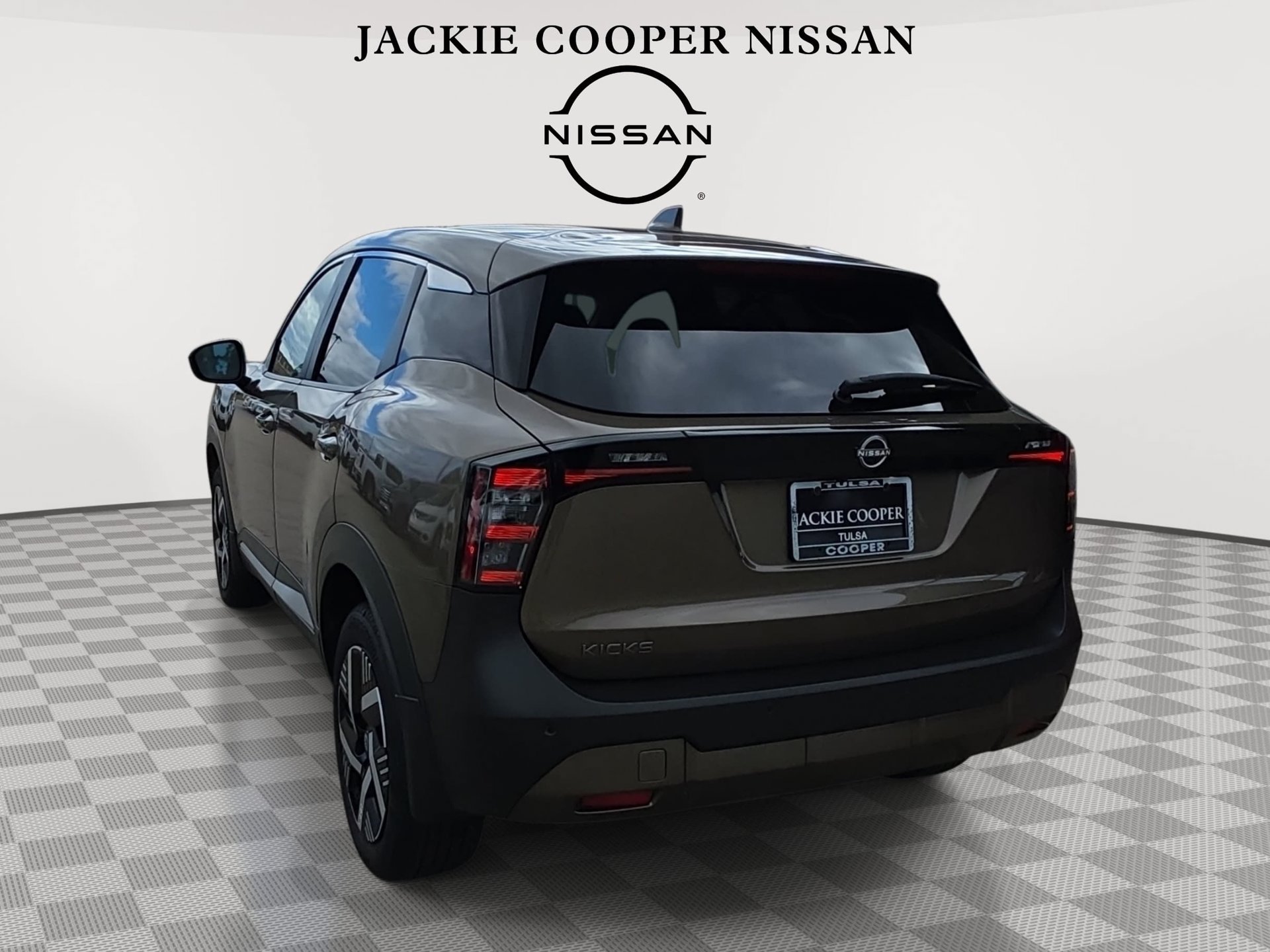Certified 2025 Nissan Kicks SV FWD image 7