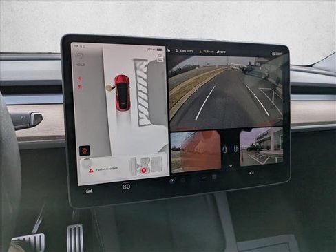 Used 2022 Tesla Model Y Performance image 14