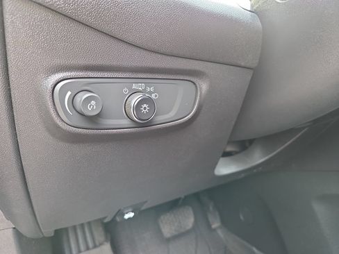 Used 2024 Chevrolet Equinox RS w/ RS Leather Package FWD image 14