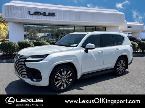 Used 2023 Lexus LX 600 4WD w/ Accessory Package (Z1) image 1
