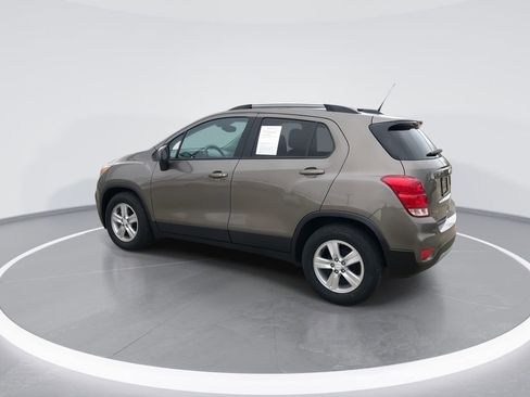 Used 2021 Chevrolet Trax LT w/ Driver Confidence Package image 6