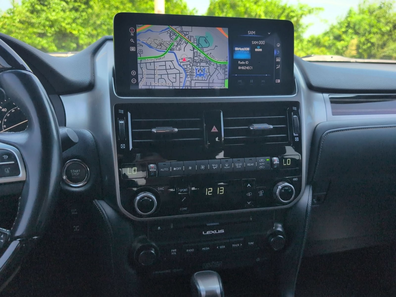 Used 2023 Lexus GX 460 Luxury w/ Sport Design Package AWD/4WD image 17