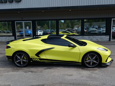 Used 2021 Chevrolet Corvette Stingray Preferred Cpe w/ Z51 Performance Package image 4