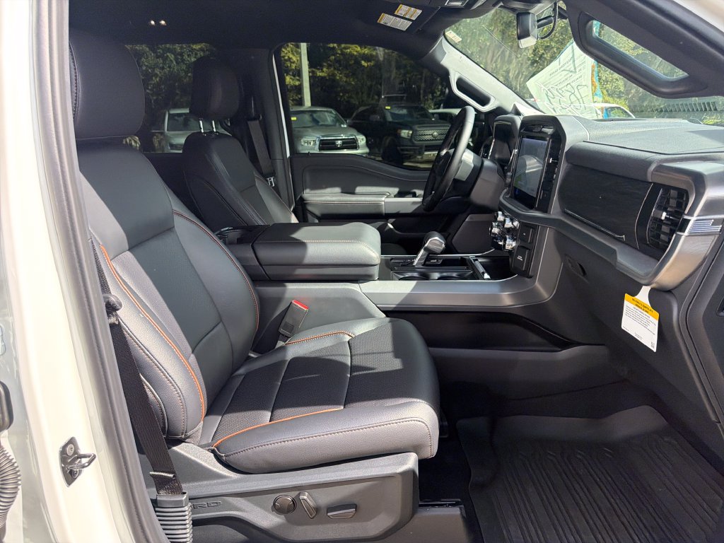 Used 2025 Ford F150 Lariat w/ Equipment Group 501A Mid AWD/4WD image 29