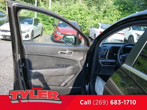 Used 2024 Kia Sportage LX AWD/4WD image 20