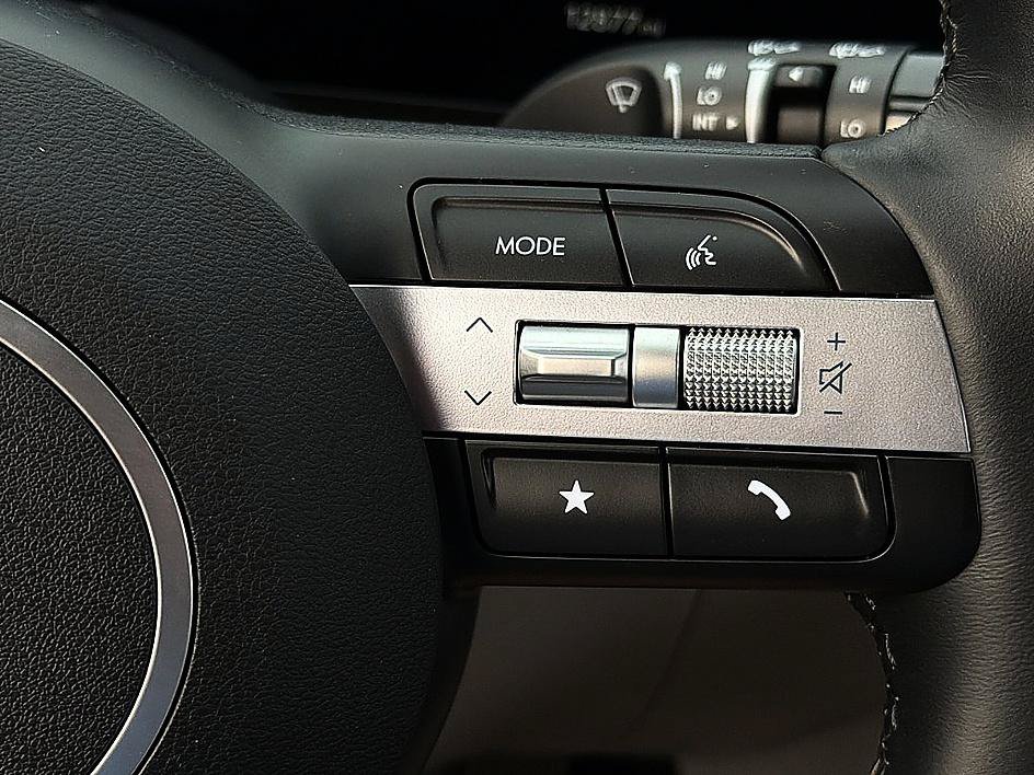 Certified 2025 Hyundai Tucson SEL FWD image 19