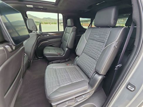 Used 2024 Cadillac Escalade ESV Sport Platinum image 26