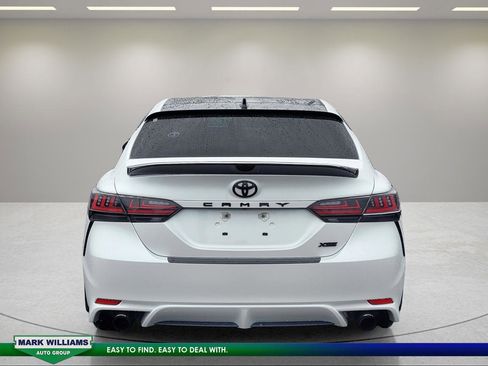 Used 2022 Toyota Camry XSE FWD image 5