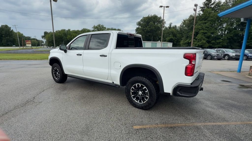 Used 2022 Chevrolet Silverado 1500 ZR2 w/ Technology Package AWD/4WD image 6