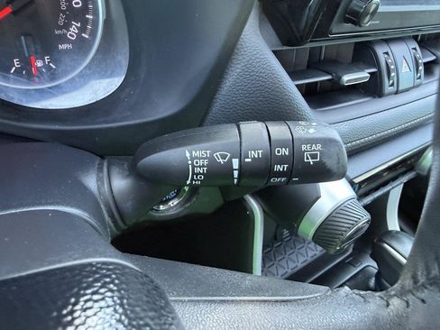Used 2022 Toyota RAV4 XLE Premium FWD image 27