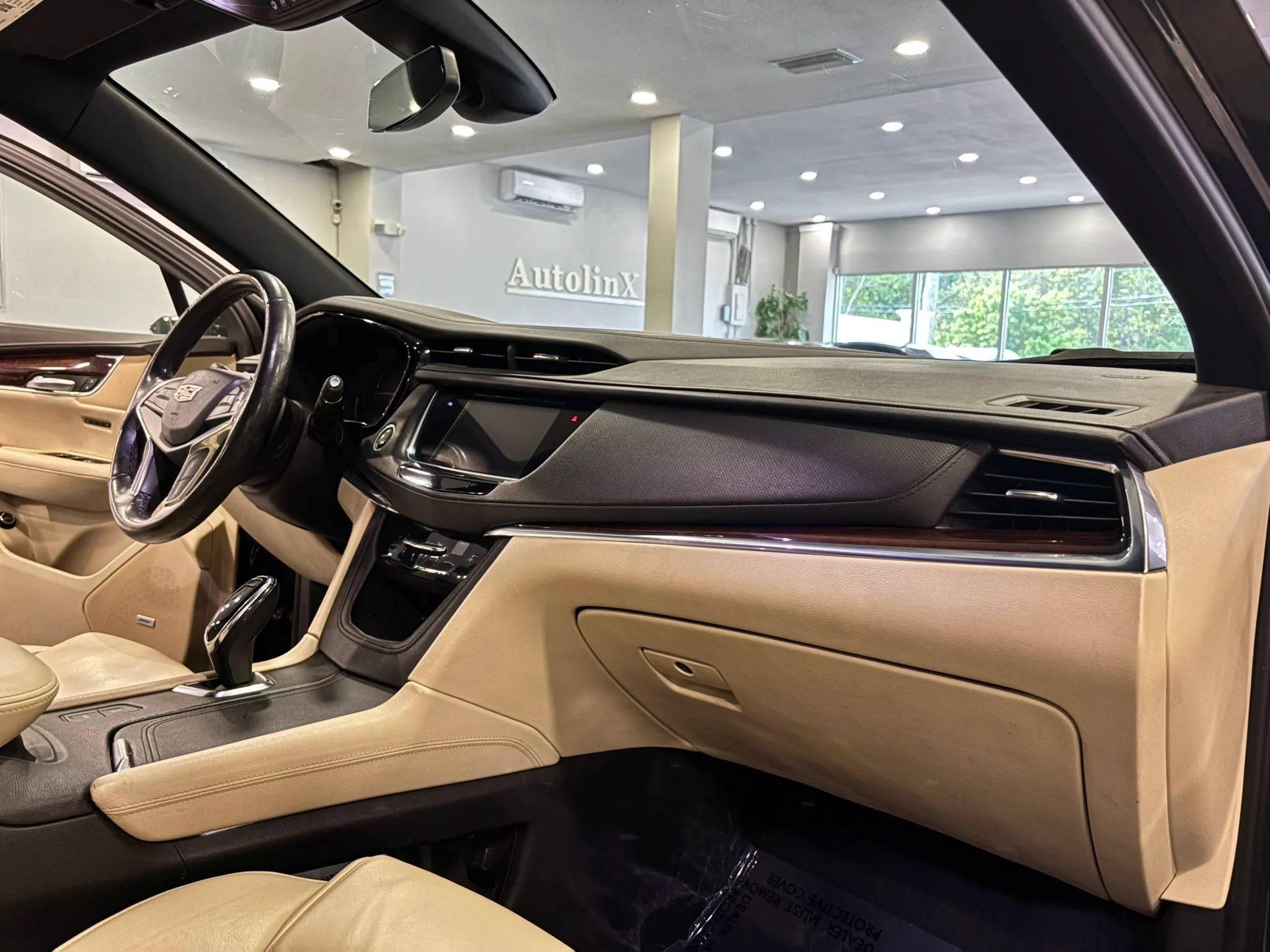 Used 2018 Cadillac XT5 Premium Luxury FWD image 10