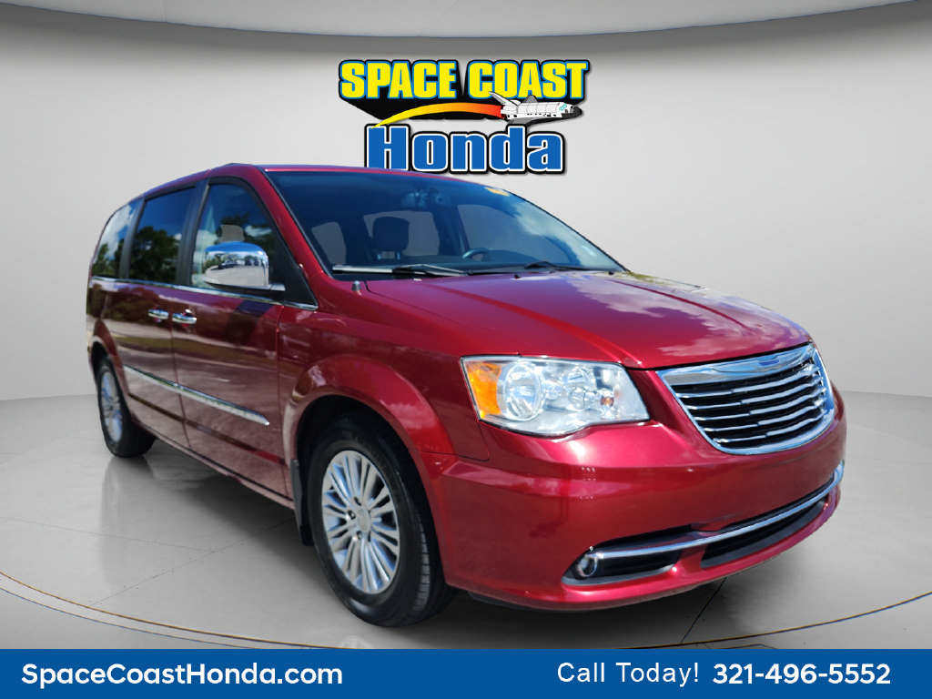 Used 2015 Chrysler Town & Country Touring-L w/ Driver Convenience Group FWD image 13