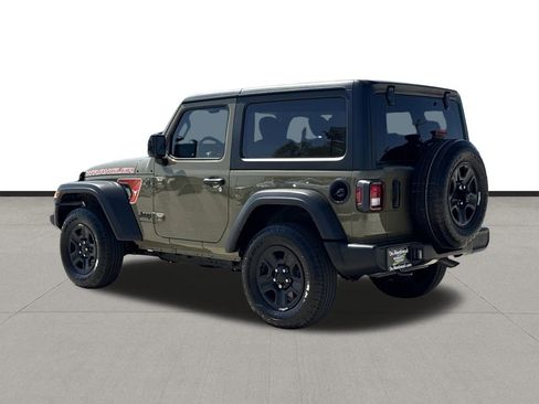 Used 2025 Jeep Wrangler Sport AWD/4WD image 7