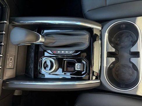 New 2026 GMC Canyon Elevation w/ Convenience Package image 25