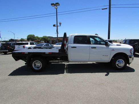 Used 2024 RAM 3500 SLT w/ Quick Order Package 2YG SLT AWD/4WD image 5