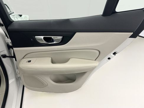 Used 2022 Volvo S60 T8 R-Design Expression w/ Premium Package image 32