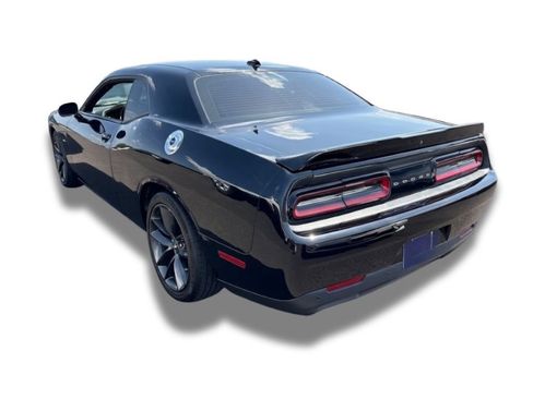 Used 2019 Dodge Challenger R/T w/ Performance Handling Group RWD image 3