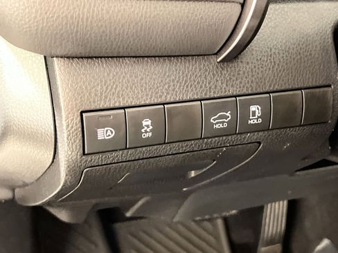 Used 2024 Toyota Camry XLE image 31