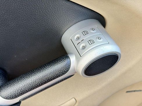 Used 2005 Mercedes-Benz SLK 350 image 17