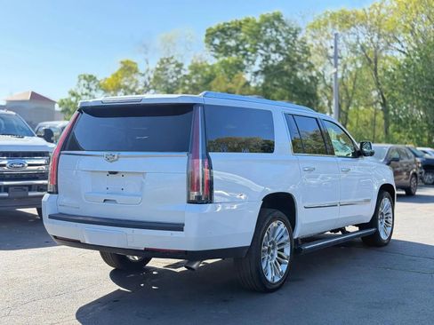 Used 2018 Cadillac Escalade ESV Platinum AWD/4WD image 7
