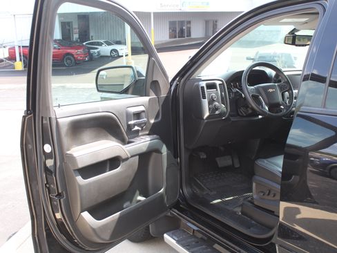Used 2015 Chevrolet Silverado 1500 LT w/ LT Convenience Package AWD/4WD image 12