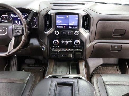 Used 2022 GMC Sierra 3500 Denali w/ Denali Ultimate Package AWD/4WD image 7
