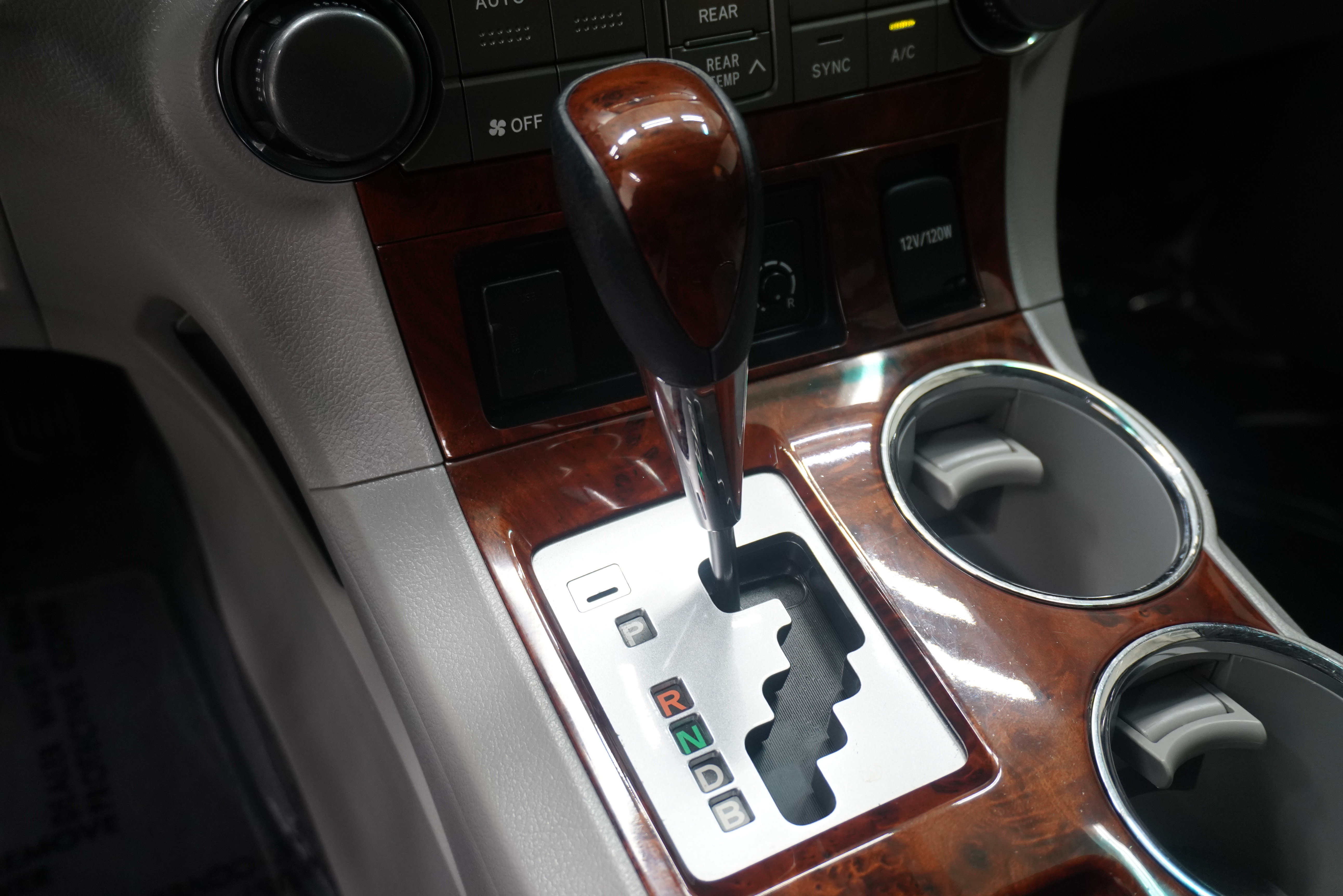 Used 2012 Toyota Highlander Limited AWD/4WD image 24