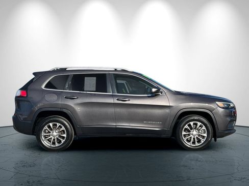 Used 2019 Jeep Cherokee Latitude Plus image 3