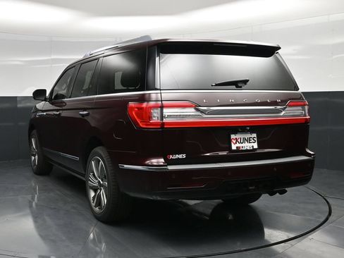 Used 2018 Lincoln Navigator Reserve w/ Technology Package AWD/4WD image 8