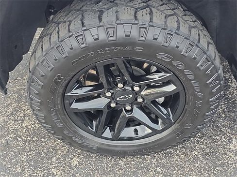 Used 2023 Chevrolet Silverado 1500 LT Trail Boss w/ LT Trail Boss Premium Package image 6