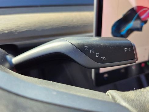 Used 2021 Tesla Model 3 Standard Range Plus image 30