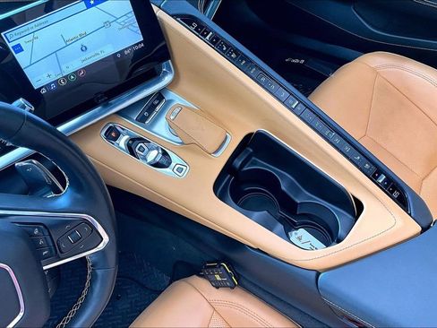 Used 2020 Chevrolet Corvette Stingray Preferred Cpe w/ 2LT Preferred Equipment Group RWD image 16