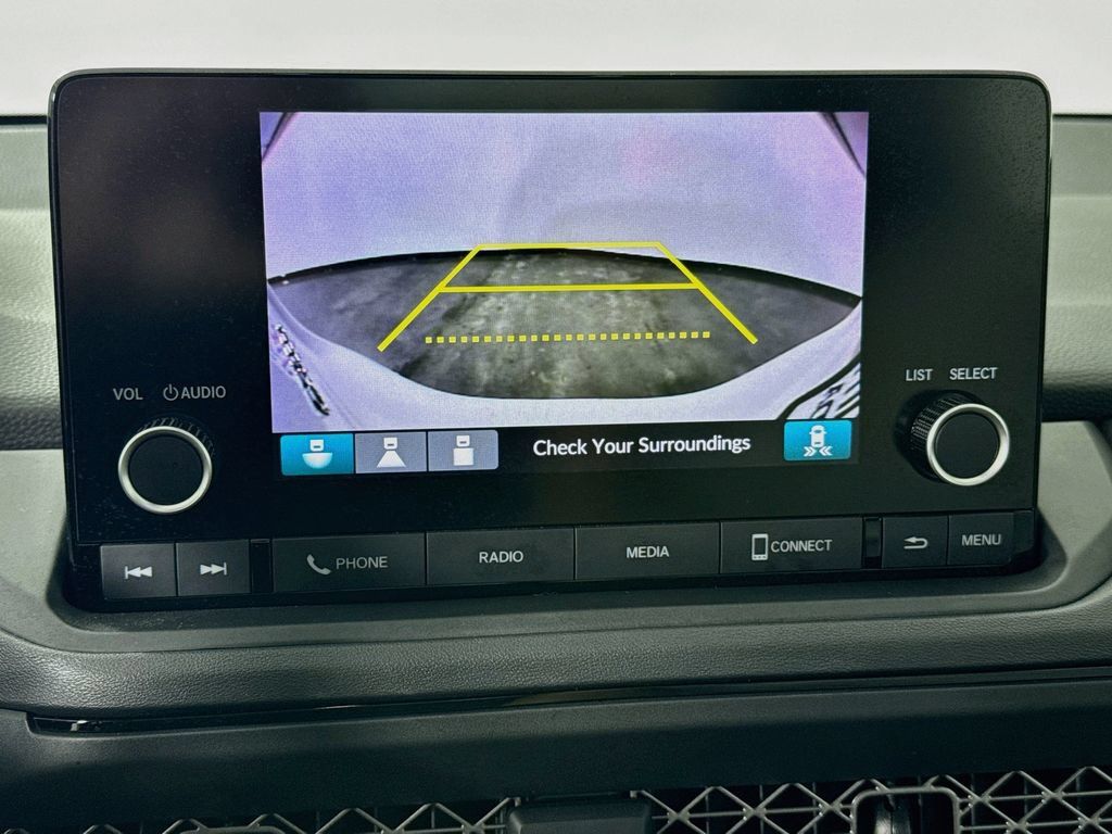 Used 2025 Honda Accord SE image 17