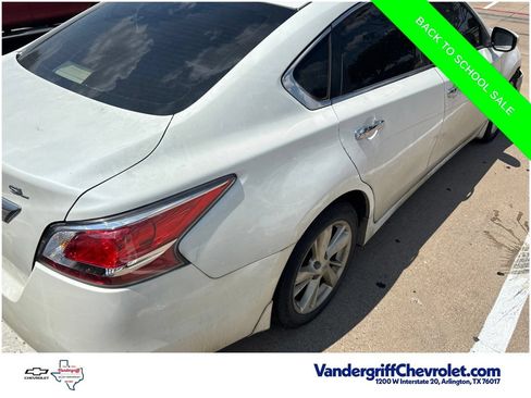 Used 2015 Nissan Altima 2.5 SL w/ Technology Package FWD image 8