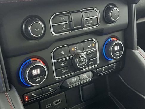 Used 2023 Chevrolet Tahoe RST image 33