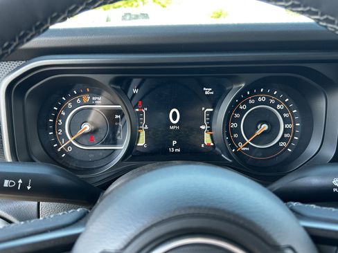 New 2025 Jeep Gladiator Rubicon w/ Convenience Group image 22