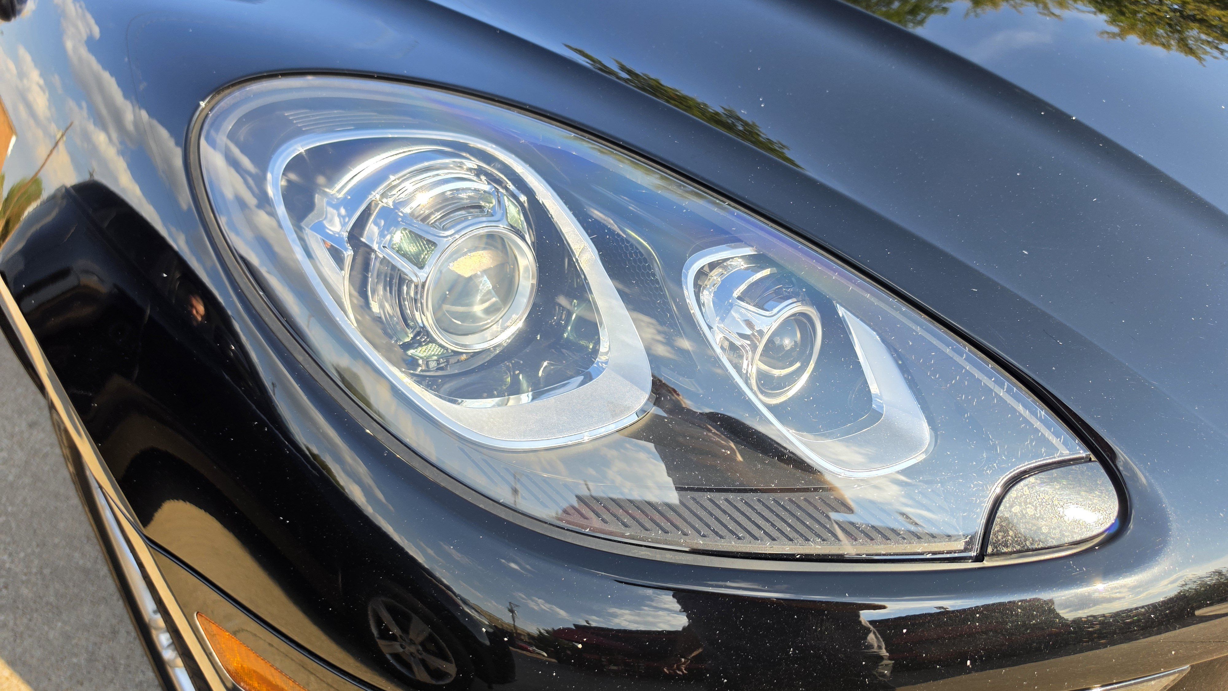 Used 2018 Porsche Macan AWD/4WD image 12