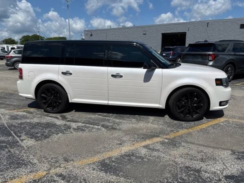 Certified 2019 Ford Flex SEL w/ Equipment Group 202A AWD/4WD image 2