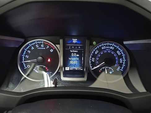 Used 2023 Toyota Tacoma SR5 w/ SX Package image 21