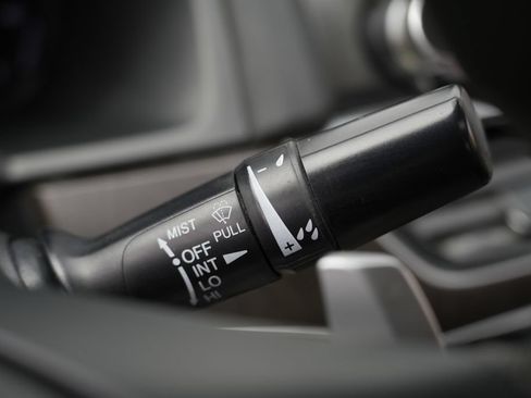 Used 2018 Honda Accord EX image 46