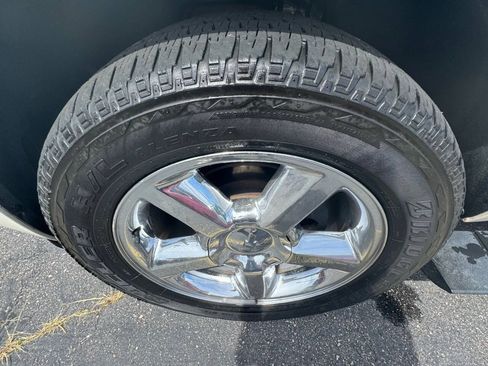 Used 2011 Chevrolet Tahoe LTZ AWD/4WD image 42