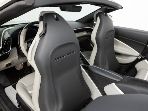 Certified 2024 Ferrari Roma Spider image 57