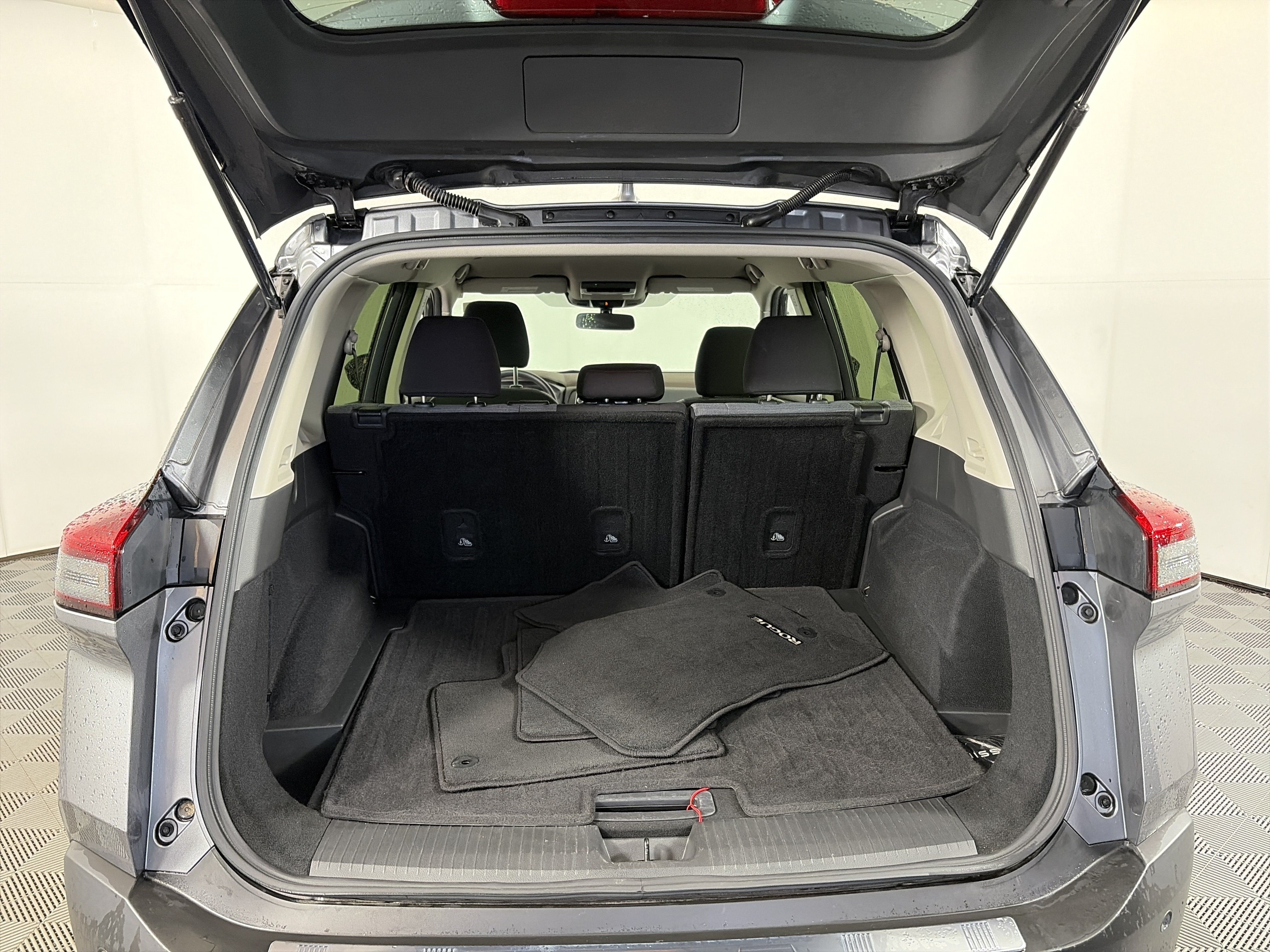 Certified 2023 Nissan Rogue SV AWD/4WD image 14