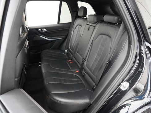 Used 2022 BMW X5 xDrive40i w/ M Sport Package image 34