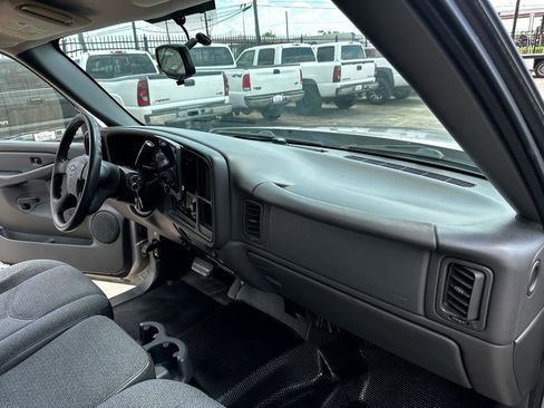 Used 2007 Chevrolet Silverado 1500 W/T image 36
