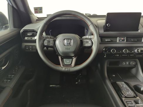 New 2025 Honda Pilot TrailSport image 19