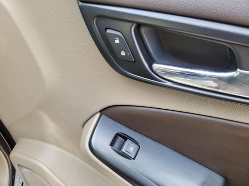 Used 2018 Chevrolet Tahoe Premier image 8