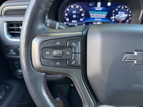 Used 2022 Chevrolet Suburban RST w/ Sport Performance Package image 37