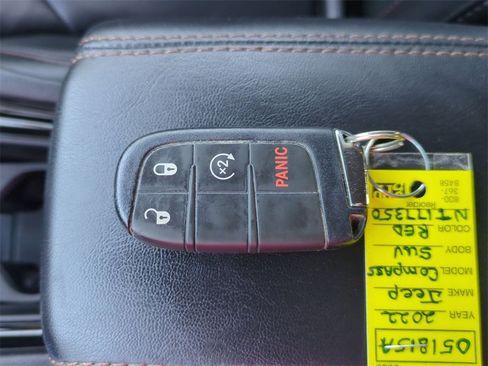 Used 2022 Jeep Compass Limited image 33