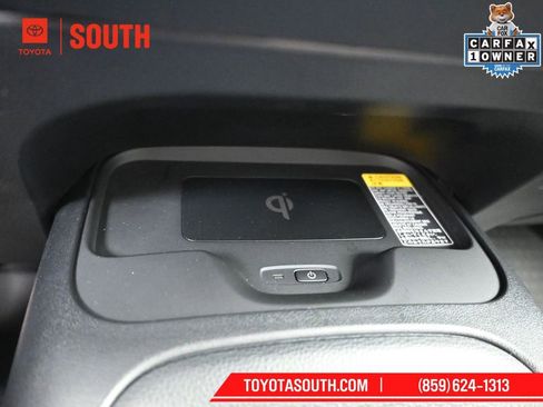 Used 2026 Toyota Corolla SE w/ SE Premium Package image 20